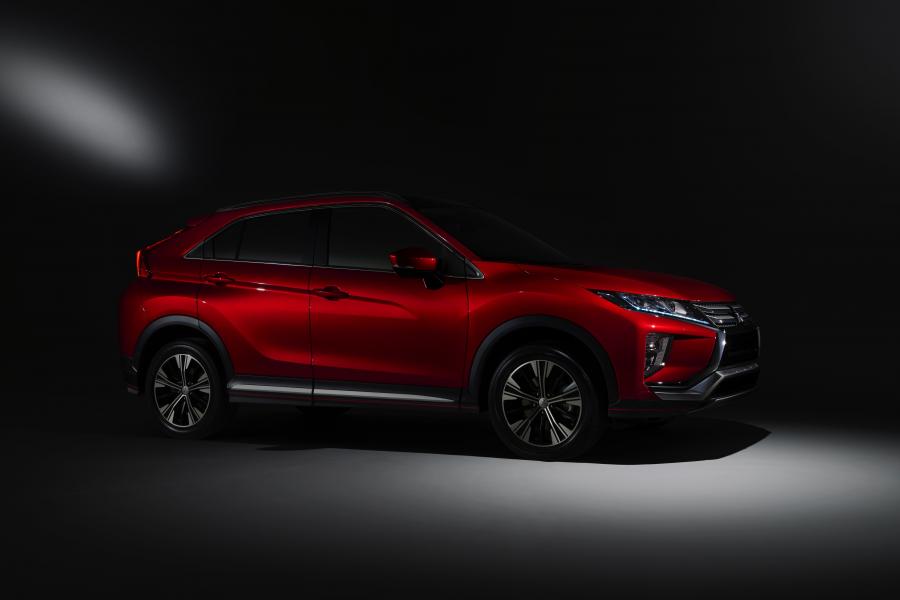  Mitsubishi Eclipse Cross 2017 года  (WW) (фото 2 из 73)